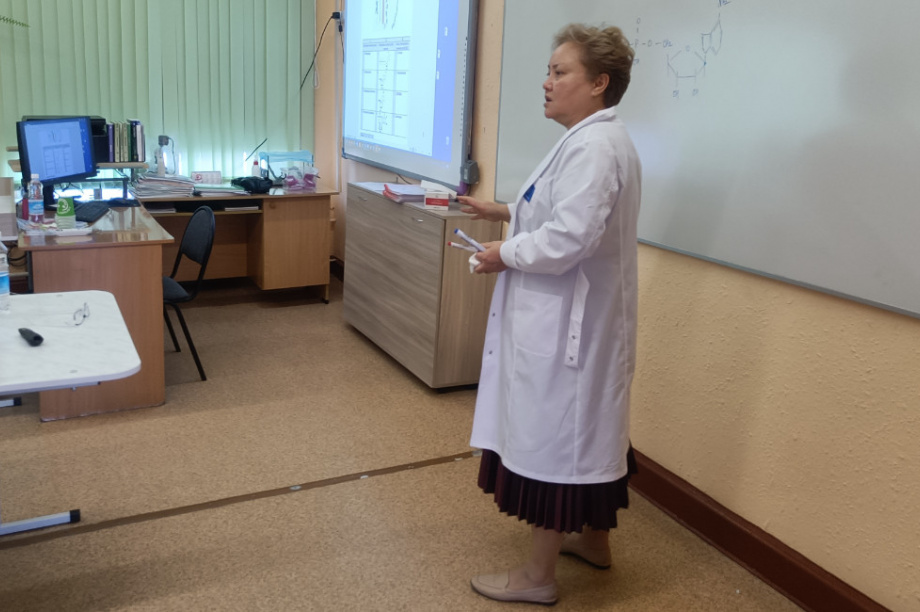 Проект «Химбио +» запустили в средней школе № 33 Петропавловска-Камчатского. Фото: администрация ПКГО. Фотография 9