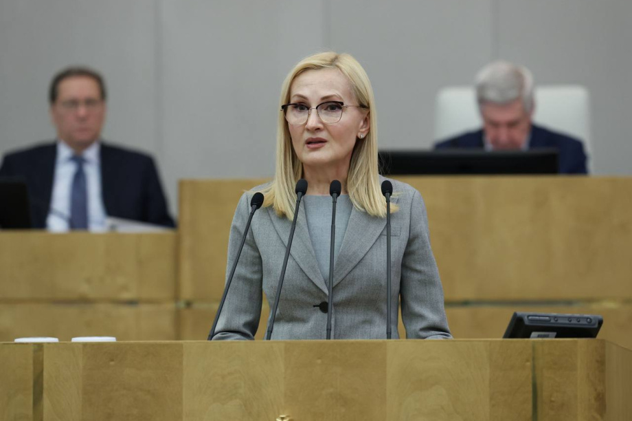 Госдума единогласно приняла новые законы Яровой для защиты здоровья граждан. 