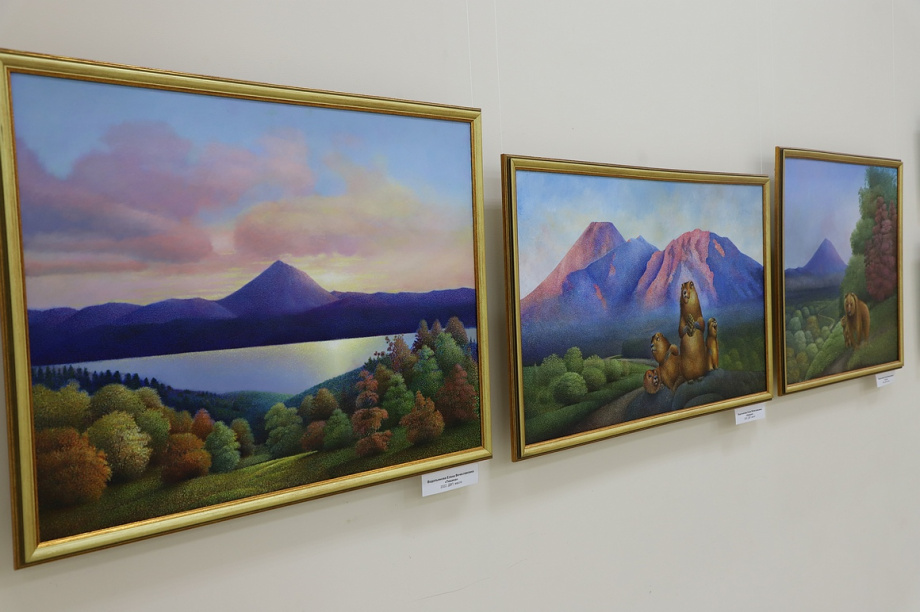 Выставка "А жизнь продолжается" открылась в художественном музее на Камчатке. Фоторепортаж. Фото: В. Гуменюк. Фотография 11