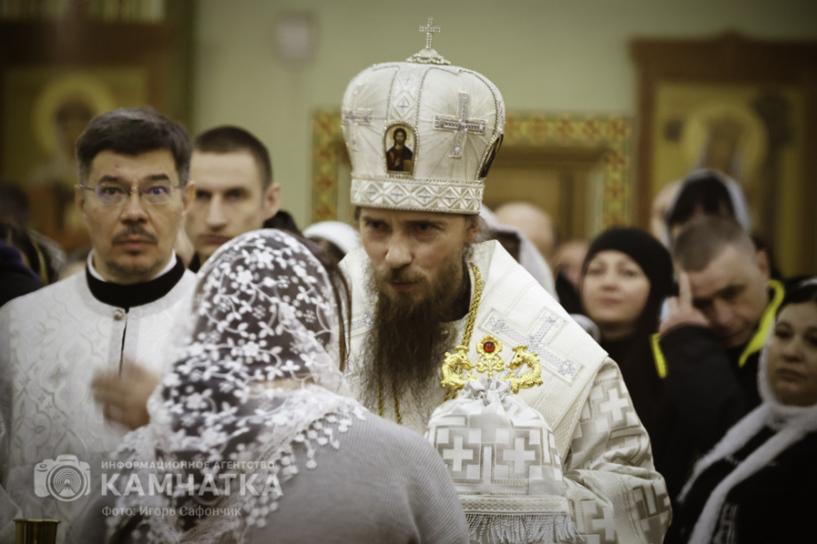 Рождественская служба в соборе Святой Троицы на Камчатке (фоторепортаж). Фото: «Камчатка Сегодня» \ Игорь Сафончик. Фотография 71