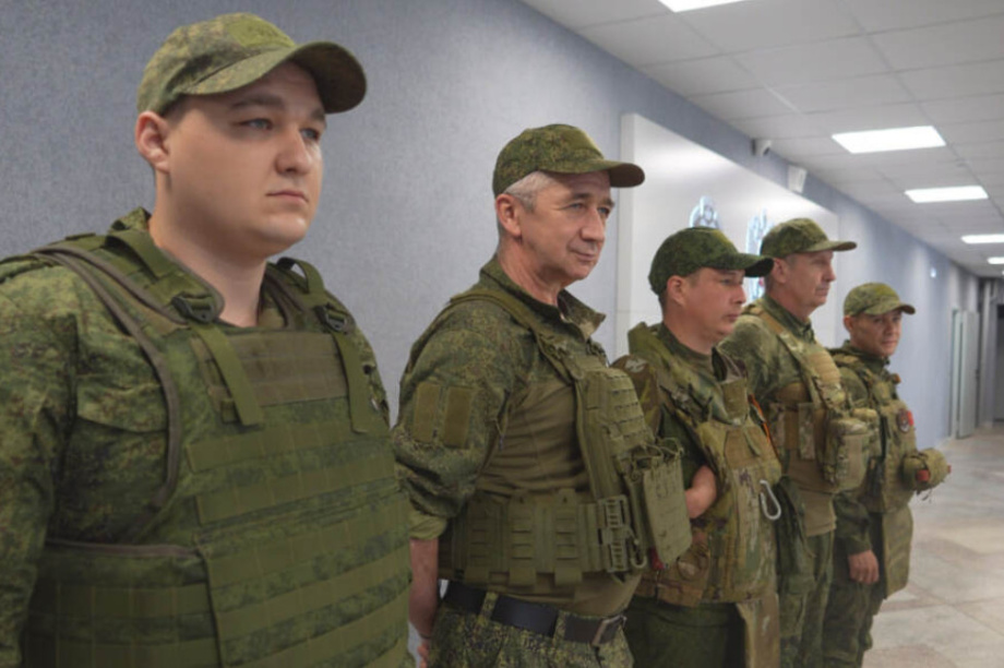 Награды и оборудование от губернатора Камчатки привезли в ЛНР для бойцов СВО. Фото: kamgov.ru. Фотография 2