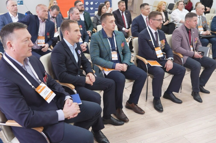 Владимир Солодов стал наставником участника проекта «Герои Камчатки». Фото: kamgov.ru. Фотография 4