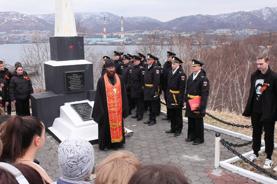 Митинг памяти краснофлотца, Героя Советского Союза Петра Ильичева, провели на Камчатке. Фото: ИА «Камчатка»  . Фотография 1