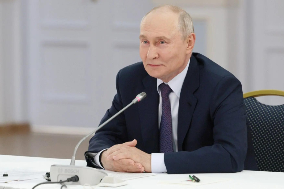 Президент РФ поддержал предложение учитывать климатические особенности Камчатки в проектах благоустройства. Фото: kremlin.ru. Фотография 1