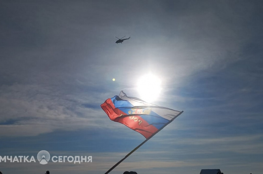 Жители села Седанка проводили своих земляков, вызвавшихся добровольцами на СВО. Фоторепортаж. фото: Светлана Захарова. Фотография 11