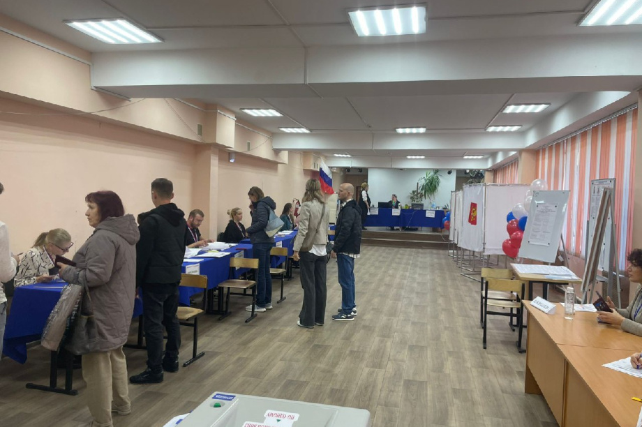 Явка на выборах губернатора Камчатки составила 6,68% к 10:00 первого дня голосования (Фоторепортаж). Фото: ИА "Камчатка", избирательная комиссия Камчатского края. Фотография 26