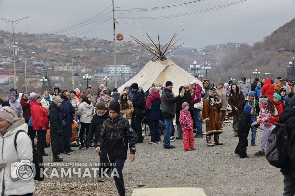 Праздник Весны и Миролюбия прошёл на Камчатке. Фото: Виктор Гуменюк. Фотография 9