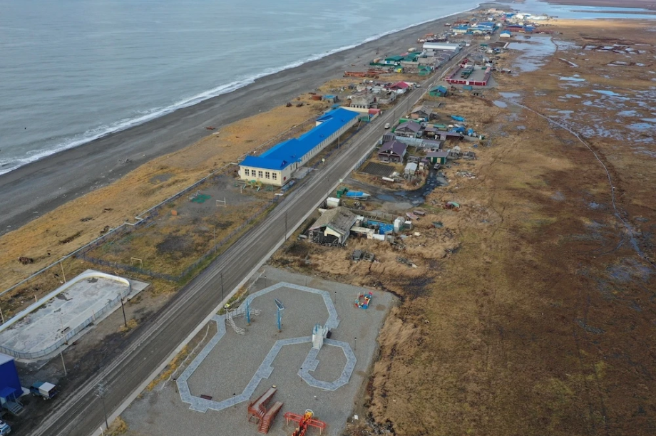 Жители Крутогоровского вторые сутки без связи: аварийная бригада уже в пути. 