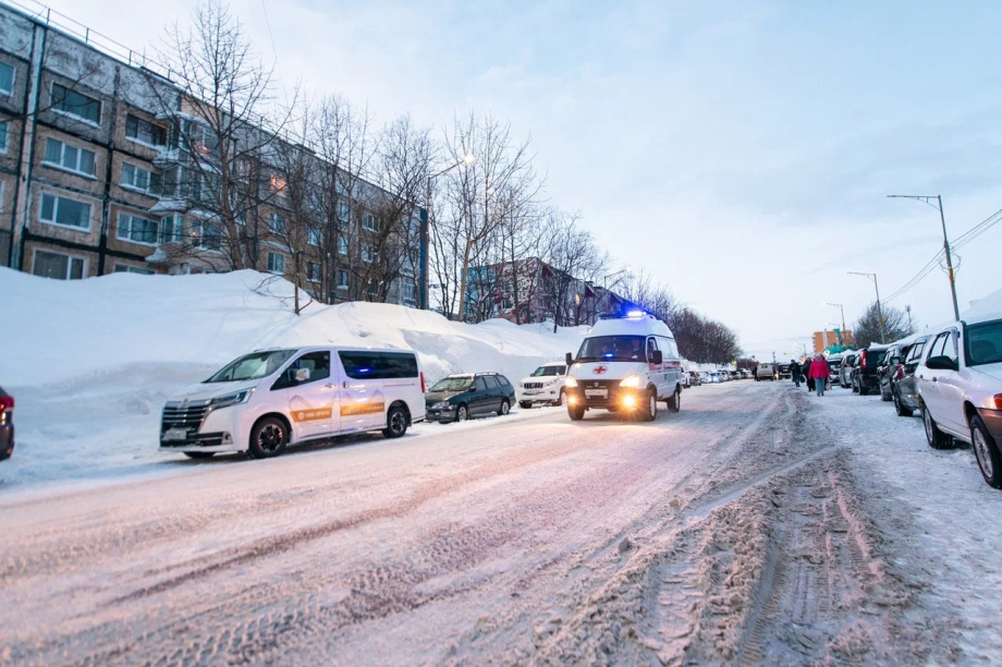 Петропавловск-Камчатский оживает после снегопада (фоторепортаж). Фото: Саша Русский, ИА "Камчатка". Фотография 7