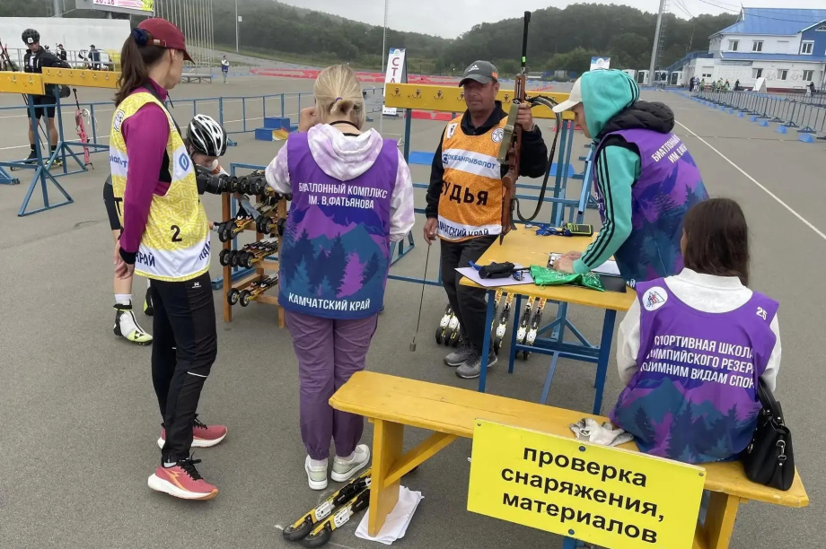 На Камчатке прошли чемпионат и первенство по биатлону . МАХ-канал министерства спорта Камчатского края. Фотография 3