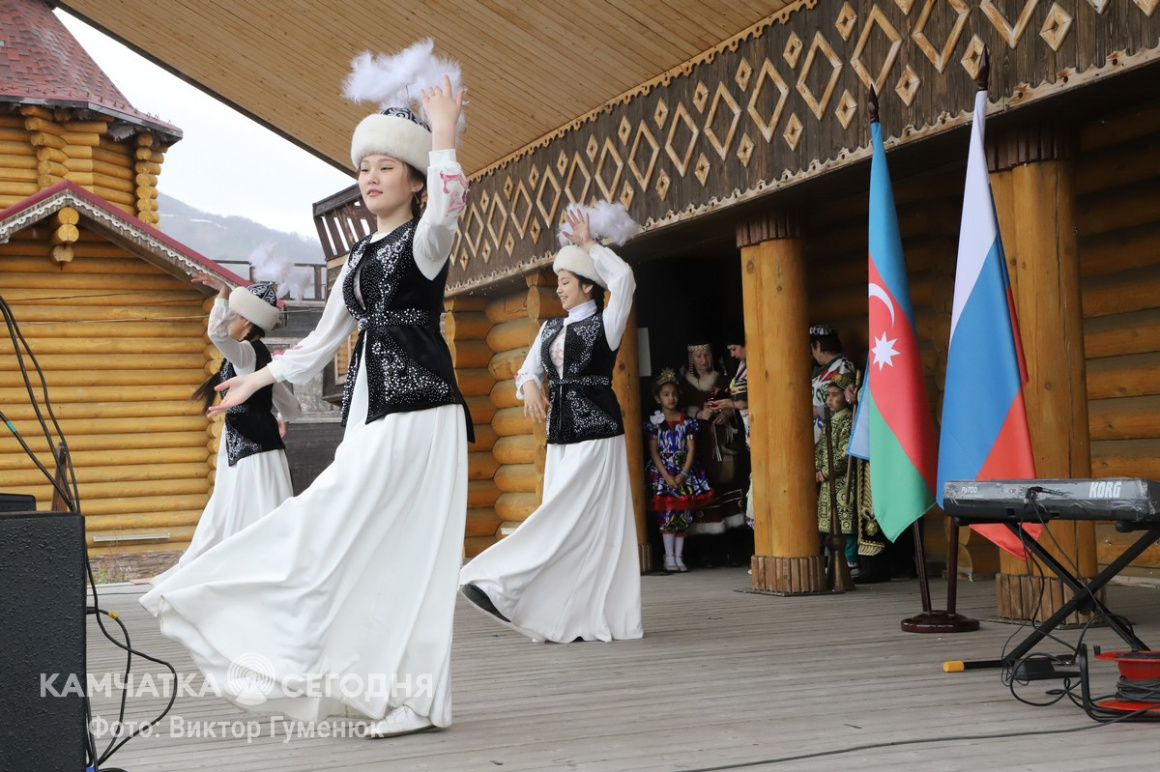 День независимости Азербайджана отметили на Камчатке. Фоторепортаж. фото: Виктор Гуменюк. Фотография 22