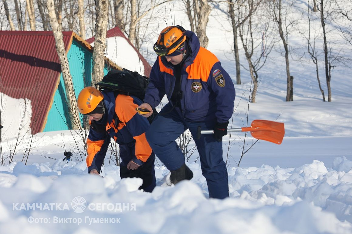 Тренировка по поиску людей в лавинах на Камчатке. Фоторепортаж. Фото: Виктор Гуменюк/ИА "Камчатка". Фотография 12