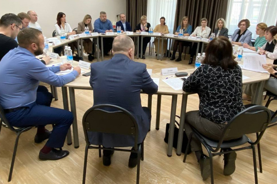 В отделении «Защитники Отечества» прошло рабочее совещание, в котором приняли участие руководители медицинских организаций Камчатского края. Фото: Официальный канал филиала фонда «Защитники Отечества» в Камчатском крае. Фотография 2