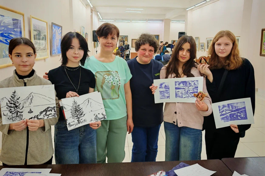 В столице Камчатки откроется выставка лучших работ юных художников. Фото Камчатский художественный музей. Фотография 2
