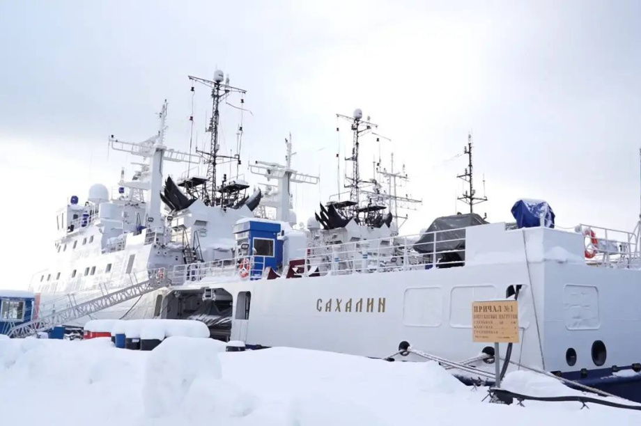 Более 2800 детей участников СВО на Камчатке пригласили на майские праздники. . Фотография 1