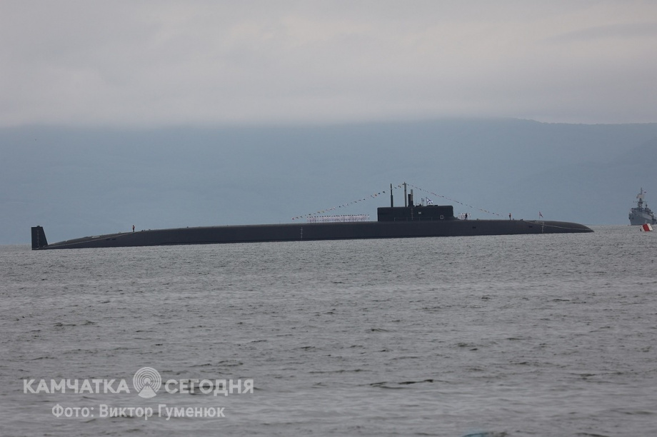 День Военно-Морского Флота в центре Петропавловска-Камчатского. Фоторепортаж. фото: Виктор Гуменюк. Фотография 31