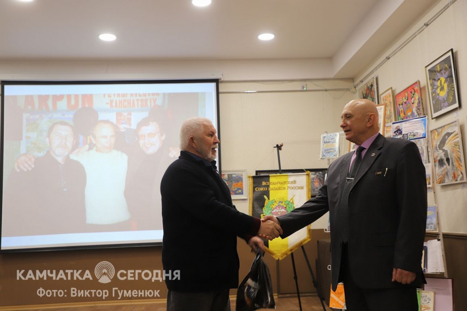 Юбилейный творческий вечер писателя Геннадия Струначева-Отрока. Фоторепортаж . Фото: Виктор Гуменюк. Фотография 40