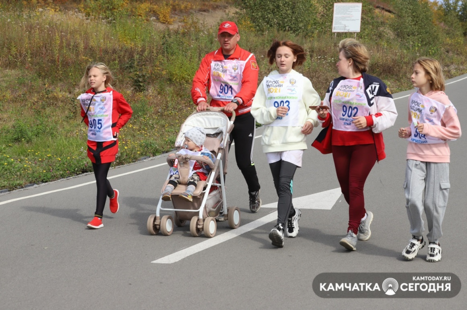 «Кросс нации 2021»: фоторепортаж Виктора Гуменюка. Фото: Виктор Гуменюк / информационное агентство «Камчатка». Фотография 33