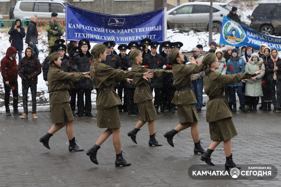 Памяти погибших в Великой Отечественной войне. Фото: Виктор Гуменюк. Фотография 33
