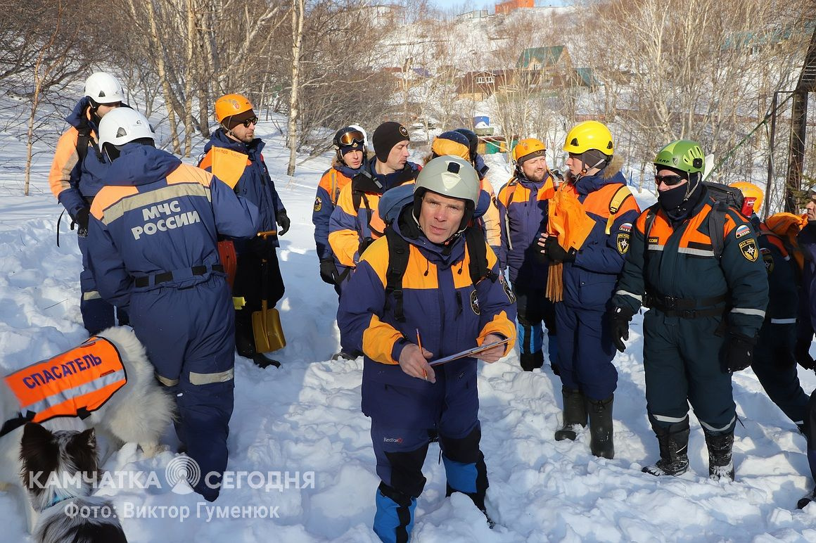 Тренировка по поиску людей в лавинах на Камчатке. Фоторепортаж. Фото: Виктор Гуменюк/ИА "Камчатка". Фотография 41
