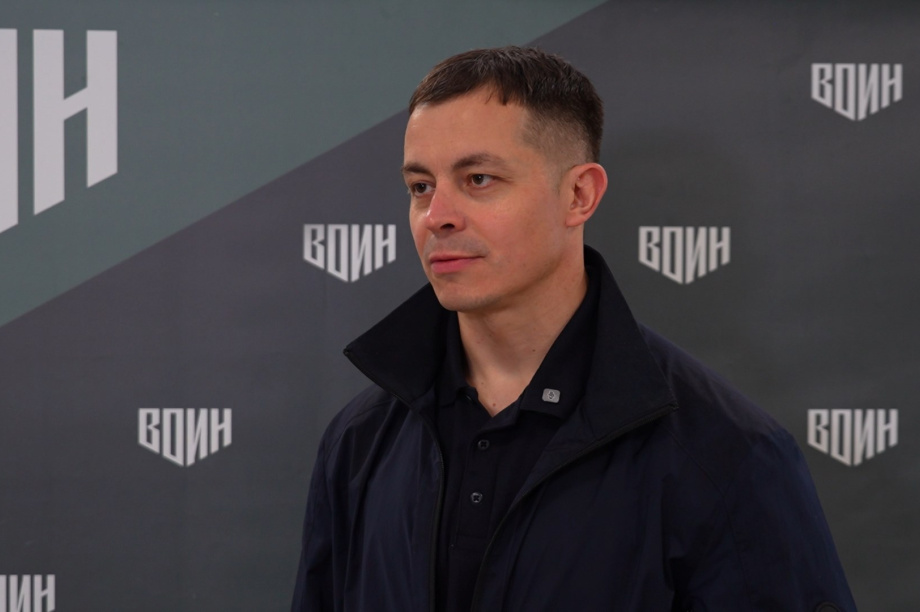 Самый юный Герой России посетил центр «ВОИН» на Камчатке вместе с Сергеем Меркуловым. Фото: kamgov.ru. Фотография 6