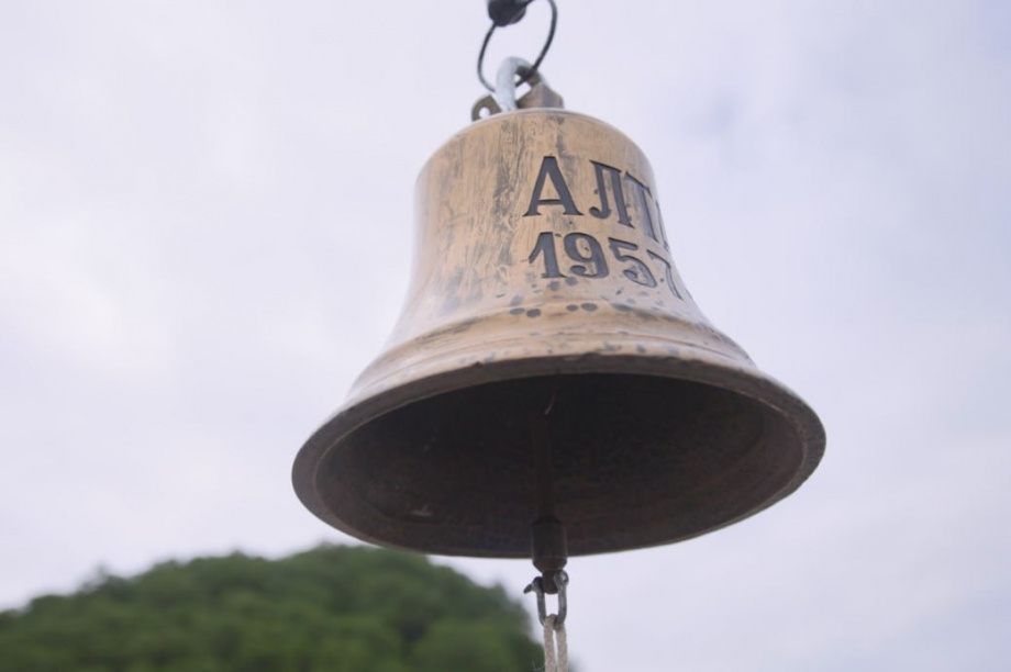 Дипломы вручили студентам и курсантам КамчатГТУ в центре Петропавловска. Фото: t.me/minrybhozKK, свту.рф. Фотография 1