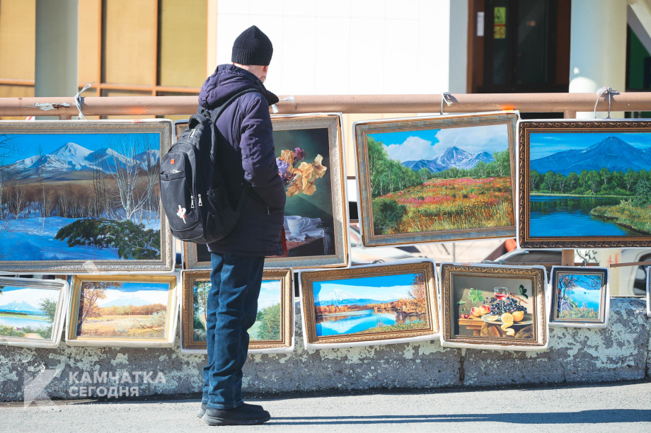 Путь художника: от школьных стенгазет до камчатских пейзажей. Фото: «Камчатка Сегодня» \ Игорь Сафончик. Фотография 12