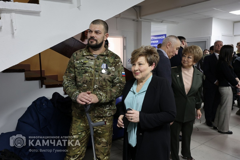 Штаб общественной поддержки открыт в краевой столице Камчатки. Фото:Виктор Гуменюк. Фотография 19