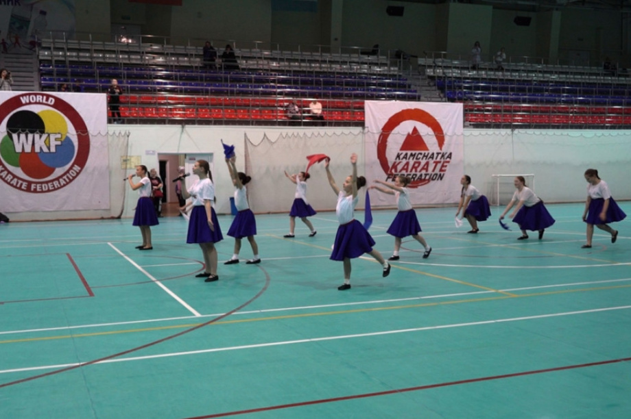 Эстафета «Сильные папы — крепкие семьи» состоялась в Елизове. Фото: kamgov.ru. Фотография 2