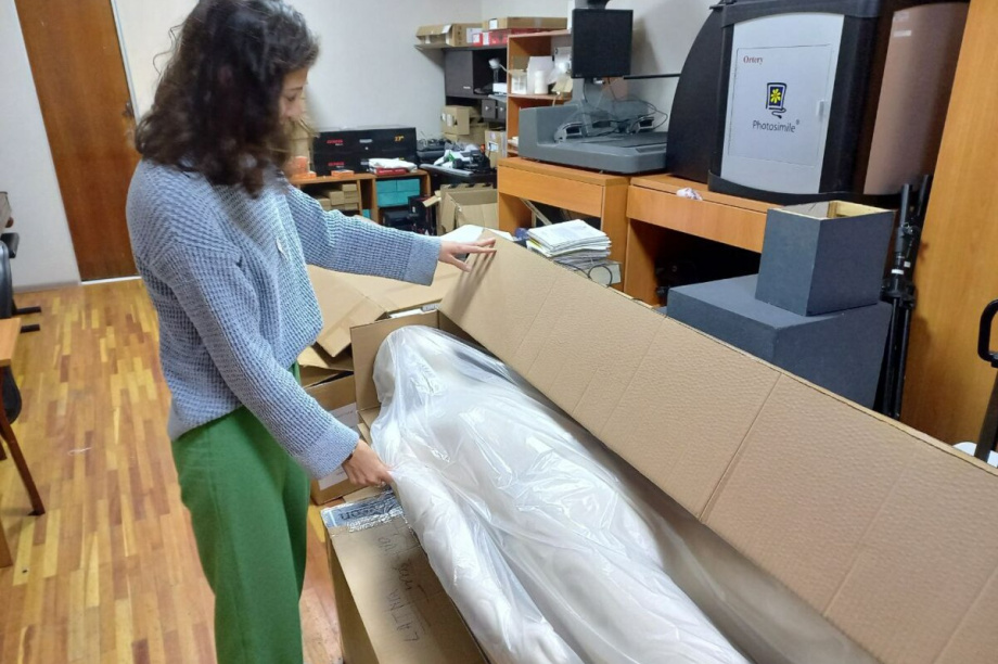 Новенькие манекены приехали в камчатский музей для демонстрации национальной одежды. Фото: kamgov.ru. Фотография 1