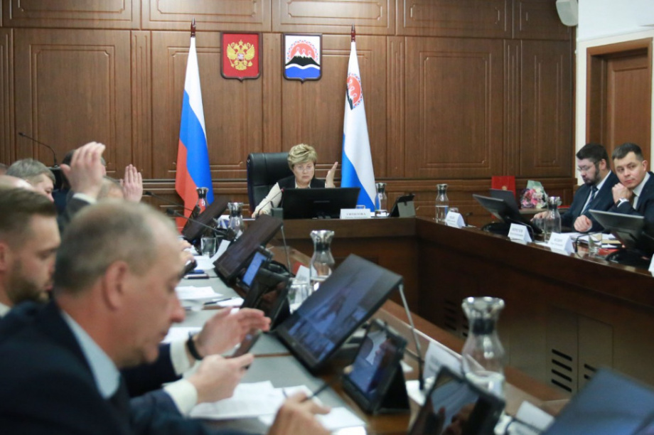 Сессия камчатского ЗакС — в повестке отчёт губернатора и закон об ипотеке для многодетных. Фото: zaksobr.kamchatka.ru (архив)
