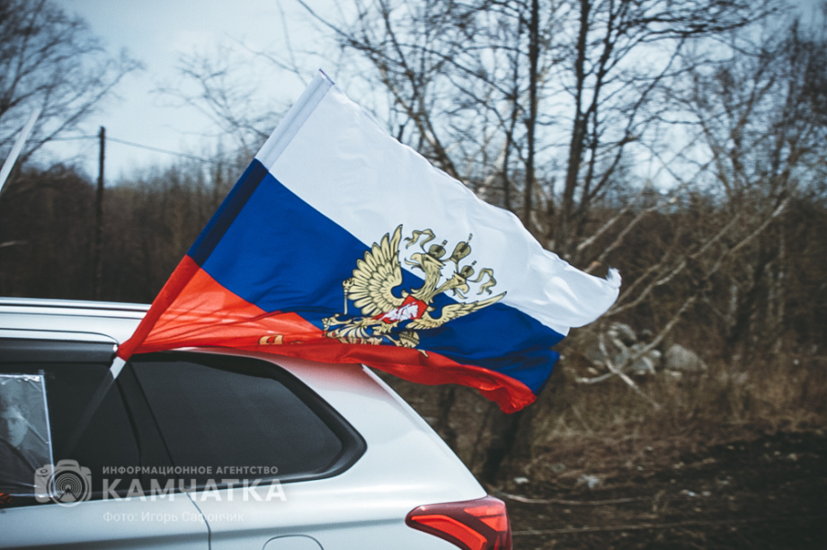 В честь 80-й годовщины Дня Победы на Камчатке провели рекордный автопробег  . . Фотография 23