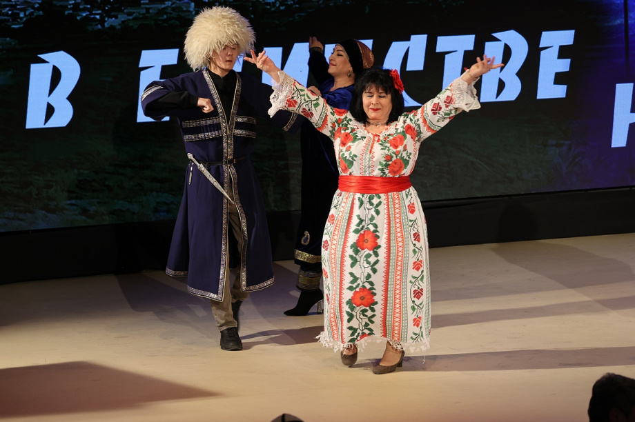 Праздничный вечер ко Дню единства народов Дагестана на Камчатке прошел с кавказским темпераментом. Фото: Виктор Гуменюк / ИА «Камчатка». Фотография 38