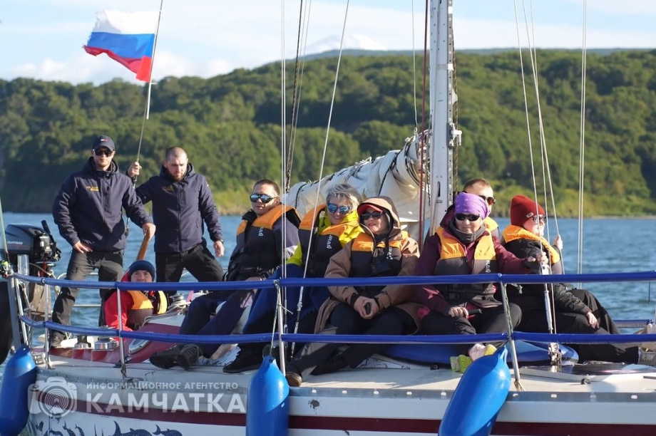 В новом выпуске ведущие программы «Полуостров сокровищ» попытались покорить океан. Фото: ИА "Камчатка". Фотография 7