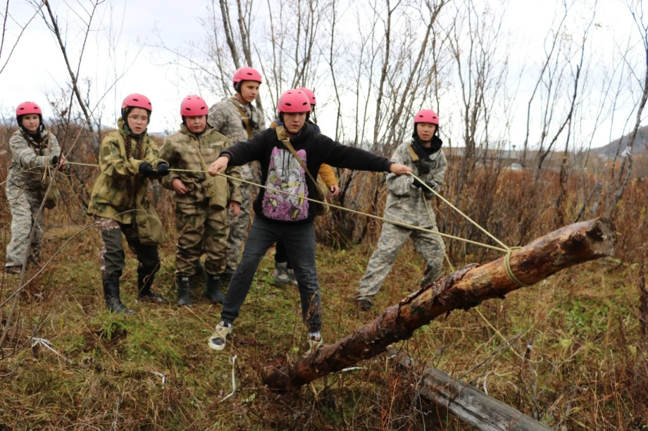 В Палане прошла военно-спортивная игра «Осенние зори». Фото: Клуб "Беркут". Фотография 7