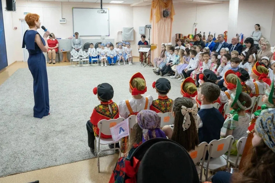 Семейный фестиваль с гала-концертом и подарками для всех прошел на Камчатке. Фото организаторов. Фотография 7