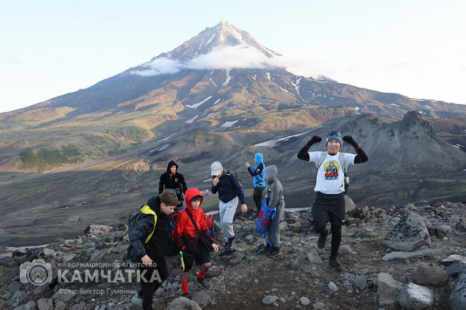 День вулкана на Камчатке собрал почти 2000 восходителей. фото: Виктор Гуменюк. Фотография 13