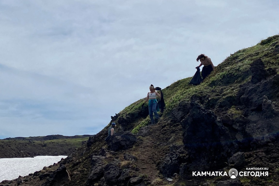 Субботник на Горелом. Фото: Мария Волкова / информационное агентство "Камчатка". Фотография 17