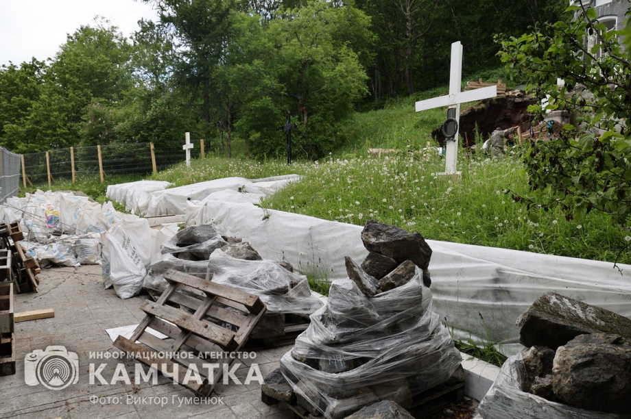 На Камчатке начались работы по реставрации часовни-памятника. фото: Виктор Гуменюк. Фотография 4