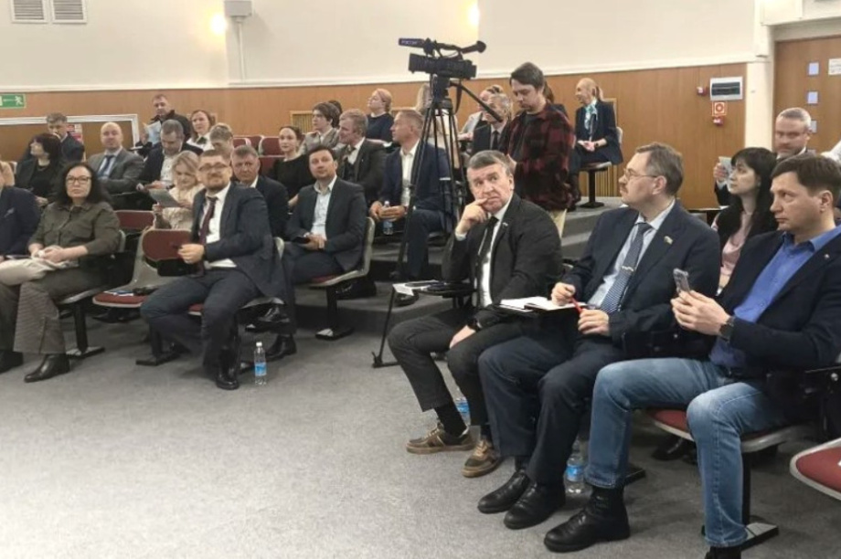 На Камчатке обсудили денежно-кредитную политику. Фото пресс-службы отделения по Камчатскому краю Дальневосточного ГУ Банка России.. Фотография 2