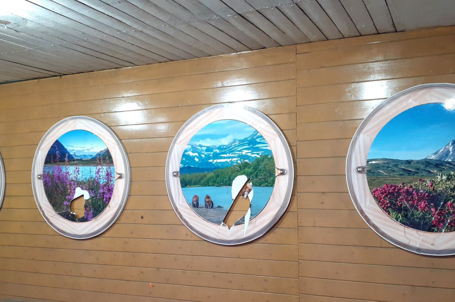 Испорченные вандалами картины восстановили на Аллее флота в столице Камчатки. Фото: администрация ПКГО. Фотография 2
