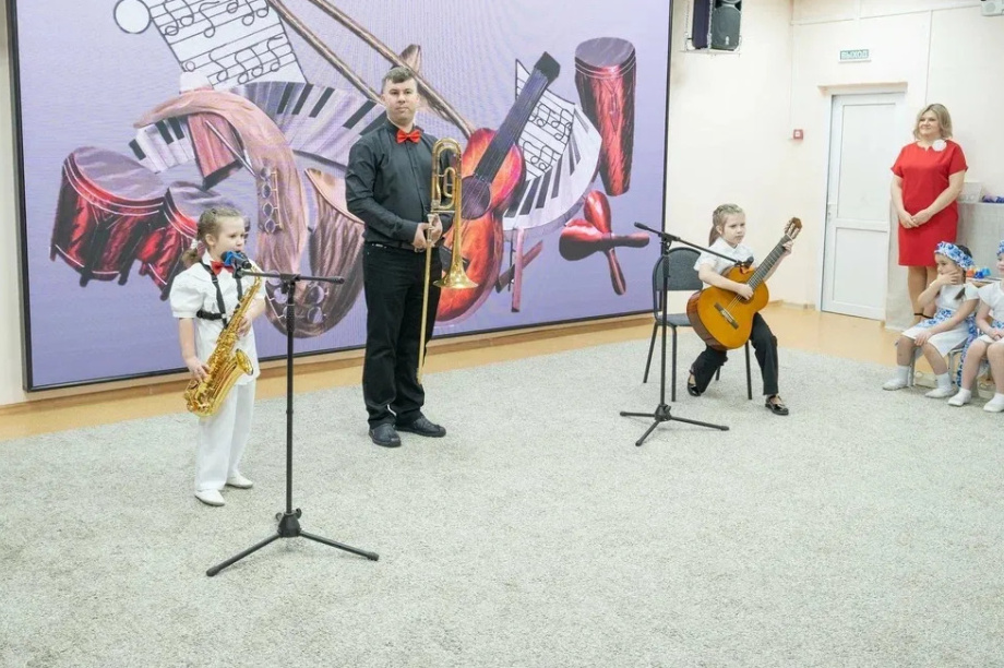 Семейный фестиваль с гала-концертом и подарками для всех прошел на Камчатке. Фото организаторов. Фотография 4