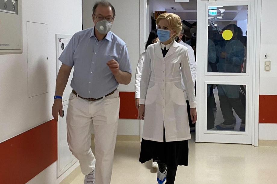 По инициативе Ирины Яровой один из лучших специалистов страны научит камчатских педиатров вовремя распознавать признаки онкологии. 
