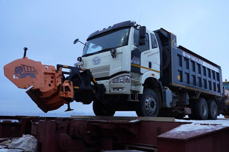 На Камчатку приехала новая техника для расчистки краевой столицы. Фото: kamgov.ru. Фотография 4