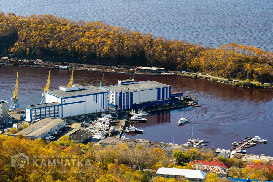 Изменение цвета воды в Авачинской губе наблюдают жители полуострова. фото: Артем Безотечество