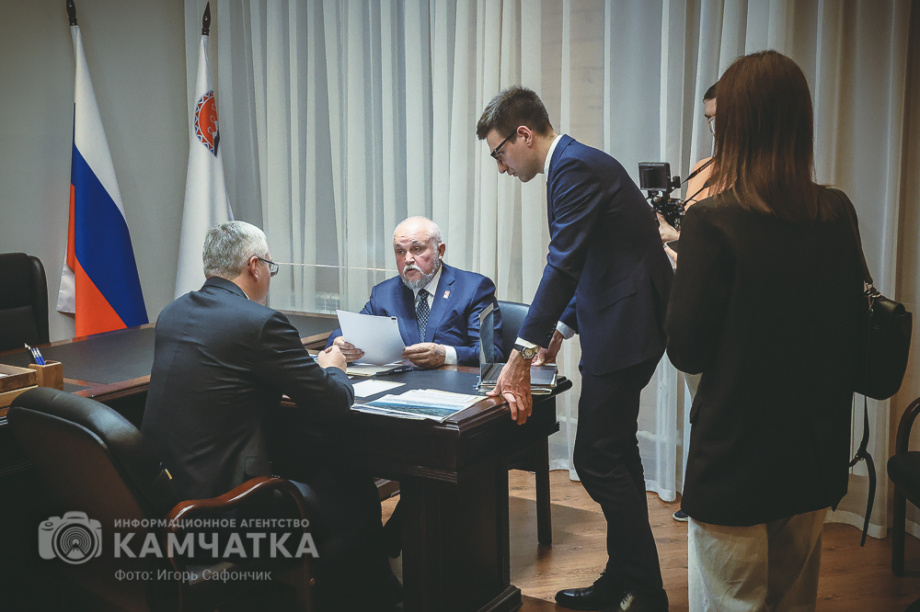 Глава Минэнерго РФ и губернатор Камчатки обсудили будущее энергетики полуострова. Фото: «Камчатка Сегодня» \ Игорь Сафончик. Фотография 2