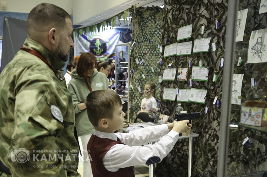 Камчатка объединилась ради Победы! (фоторепортаж). Фото: «Камчатка Сегодня» \ Игорь Сафончик. Фотография 14