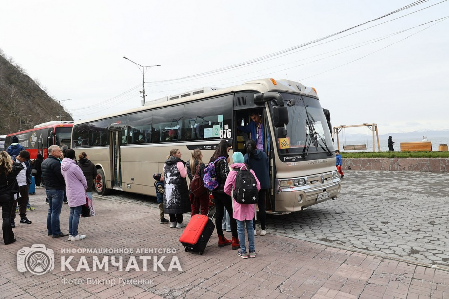 Проводы детей в камчатские оздоровительные лагеря. Фото: Виктор Гуменюк. Фотография 17