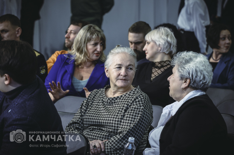 Губернатор Камчатского края Владимир Солодов огласит послание органам власти субъекта (фоторепортаж). Фото: «Камчатка Сегодня» / Игорь Сафончик. Фотография 29