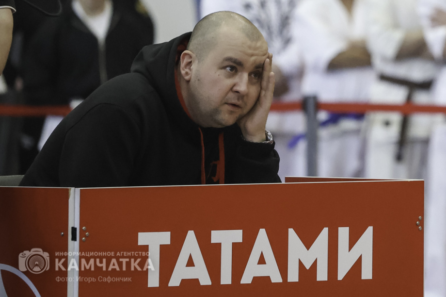 На Камчатке состоялся Чемпионат и первенство ДФО по каратэ-киокусинкай (фоторепортаж). Фото: «Камчатка Сегодня» \ Игорь Сафончик. Фотография 66